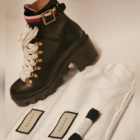 GUCCI Leather Ankle Boot with Belt 35.5 - Picture 3 of 8